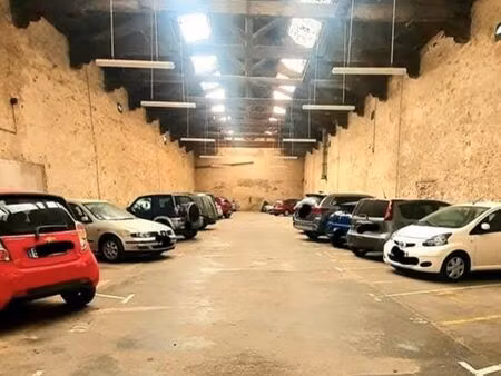 location place de parking sécurisée