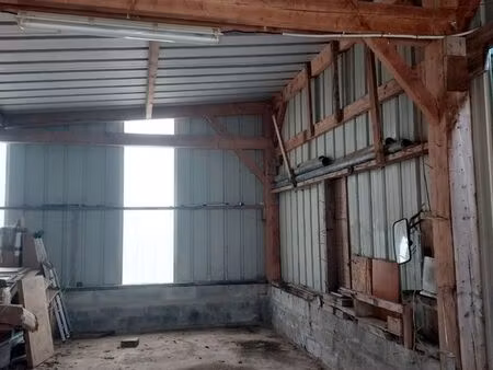 location hangar pour stockage ou hivernage