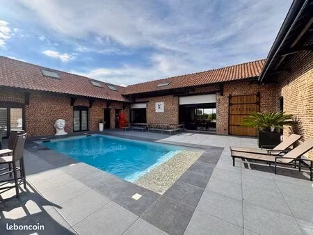 propriété 8 pièces 385 m²