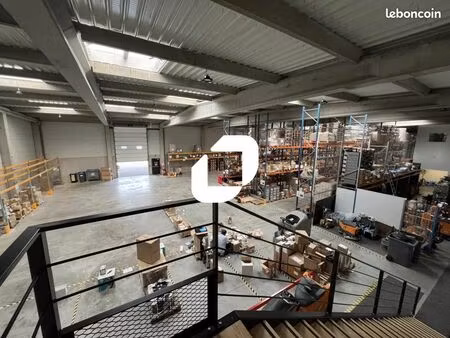 local d'activité 644 m²