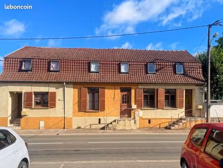 immeuble 9 pièces 227 m²