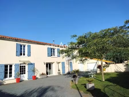 maison familial de 6 chambres avec un grand jardin