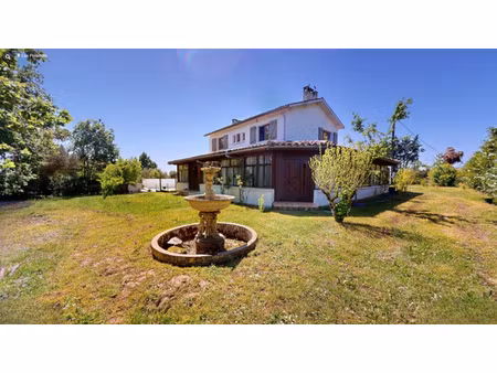 tres belle villa avec piscine