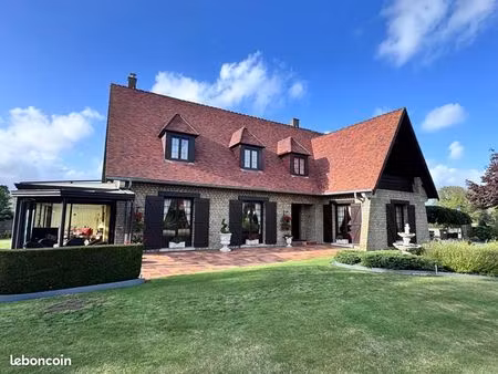 propriété 8 pièces 292 m²