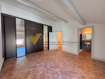 à louer spacieux appartement t3 avec ascenseur de 69 85 m2