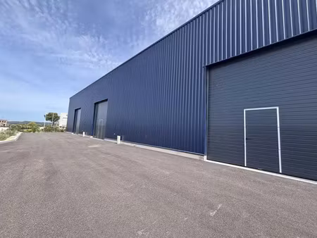 local à louer à lambesc (13410)