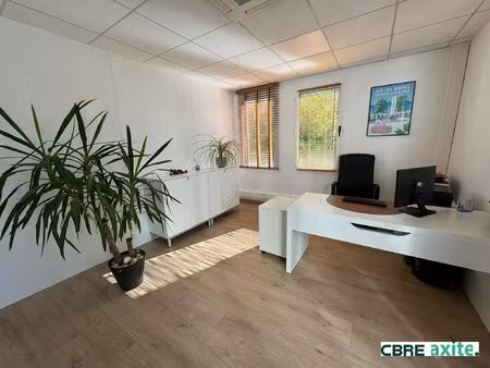 location local professionnel 74m² tresserve 73100