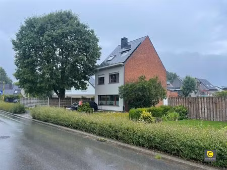 bouwgrond: 206 67 m²