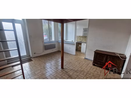 grand studio avec mezzanine 25 m2 + 4m2 besançon (fontai