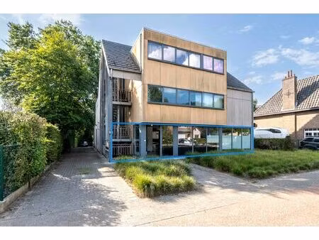 handelspand op topligging met hoge passage en zichtbaarheid