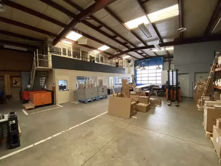 a vendre local d'activites 1 015 m² divisibles des 110 m² - gradignan za haut vigneau