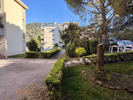 location appartement 1 pièces 10m2 marseille 9eme (13009) - 356 € - surface privée