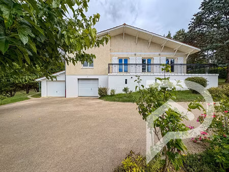 vente maison 7 pièces 136 m² pavie (32550)