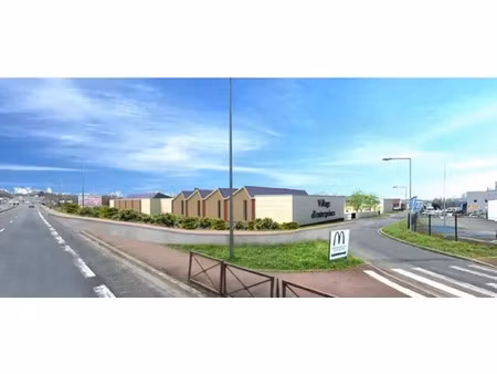 a vendre  proche cergy sur axe d14  des lots d'activités  neufs  divisibles  avec de nombr