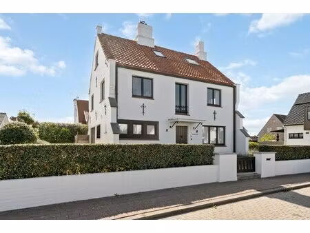 huis te koop in knokke-heist met 5 slaapkamers