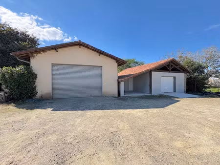 vente local industriel 2 pièces 210 m² aire-sur-l’adour (40800)