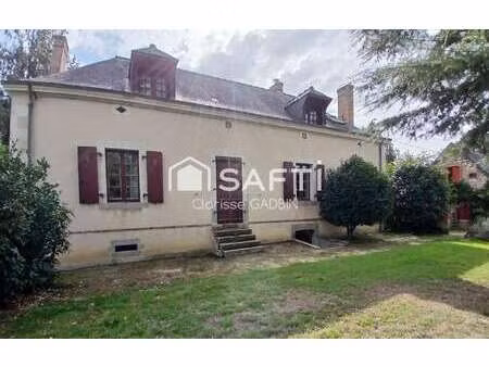 vente maison à livré (53400) : à vendre / 367m² livré