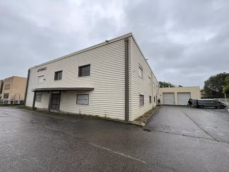 local commercial et entrepôt de 1 569 m² sur terrain de 2 193 m² ? beaurepaire (38270)