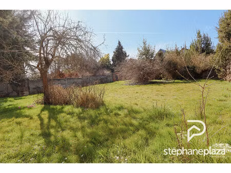 terrain de 773 m² cachan avec maison à rénover ou à démolir.