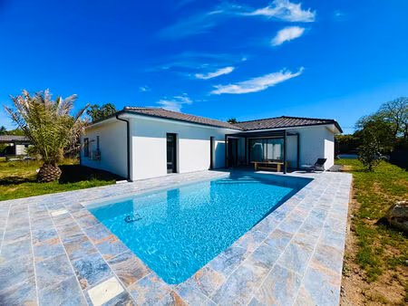 villeneuve / lot  proche des commodités maison neuve contemporaine avec piscine et garage