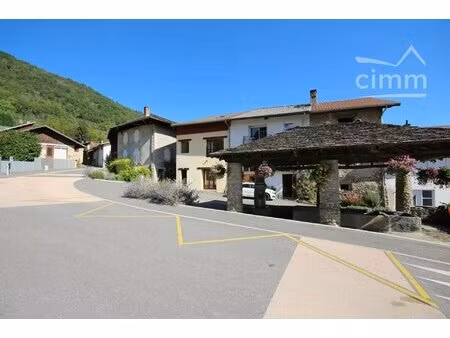 a vendre maison de village 5 pieces 94 m2 la trinite 73110