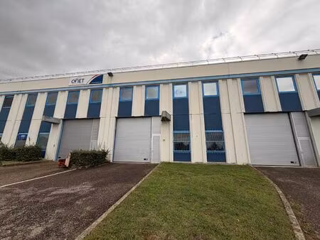 achat local professionnel 1 790m² st quentin fallavier 38070