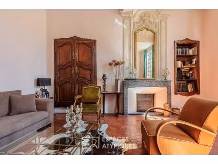 hôtel particulier du xviiiè avec terrasse