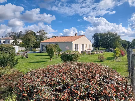 vente maison 4 pièces 113 m² à corme-ecluse (17600)  270 000 €