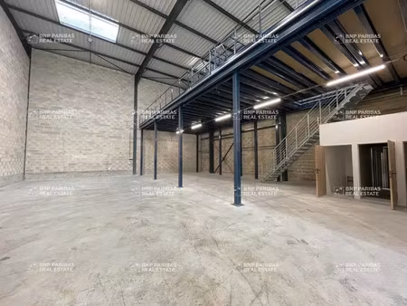 location local d'activités serris 77700