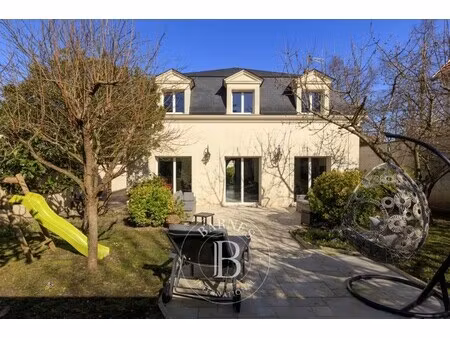 maison de luxe à vendre dans le quartier buzenval