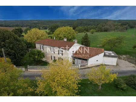 charmante maison à vendre à andiran avec garage  dépendances et terrain de 1ha