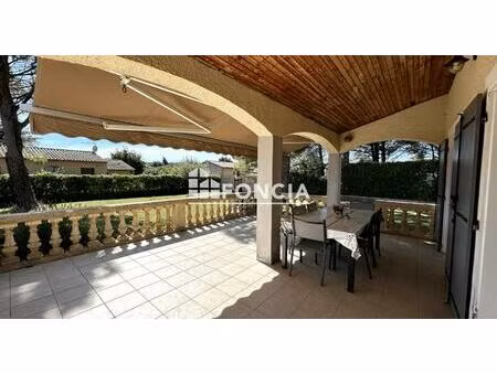 exclusivité – à seulement 3 km d’uzès  belle villa avec piscine et terrain arboré