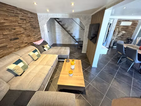 vente appartement 5 pièces 149 m² saint-cyr-sur-mer (83270)