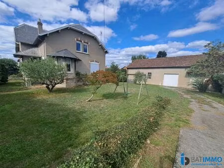 maison bourgeoise avec grand hangar annexe