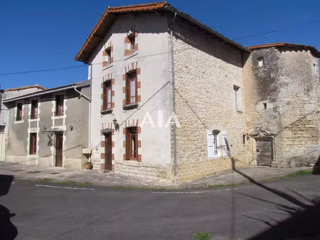 vente maison 12 pièces 251 m² lizant (86400)