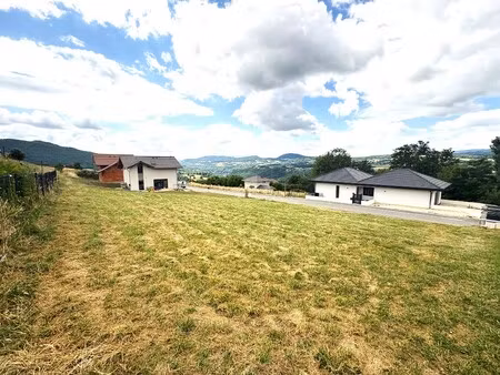 petit coin de verdure et de campagne placé à mi chemin entre annecy et genève et à 2 mins 