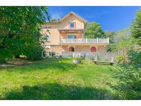 maison traditionnelle de 100 06 m² à corbonod