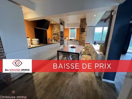 charmante maison familiale moderne et rénovée de 5 chambres avec verdure abondante et pisc