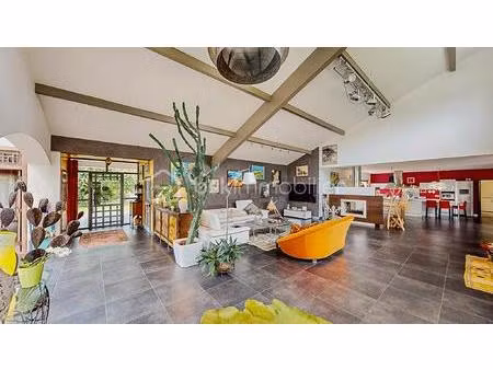 maison de 450 m² à saint-martin-de-seignanx