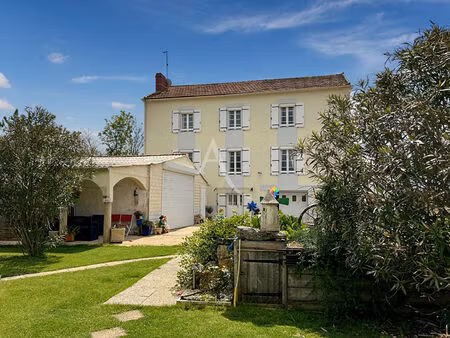 maison 6 pièce(s) mouzeuil st martin