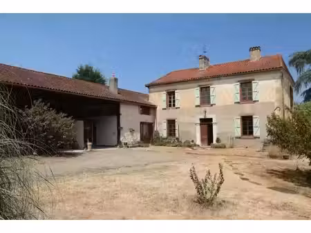 vente maison 6 pièces 260 m² à laguian-mazous (32170)  355 000 €