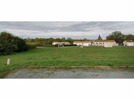 terrain a bâtir viabilise de 942 m²