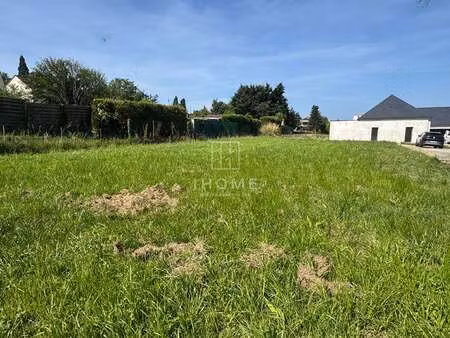 vente terrain à parigné-l'évêque (72250) : à vendre / 723m² parigné-l'évêque