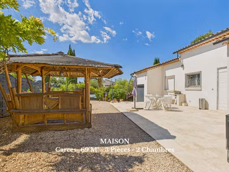 carces - maison rénovée avec dépendance et terrain de 640 m2