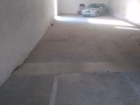 garage pour moto commun