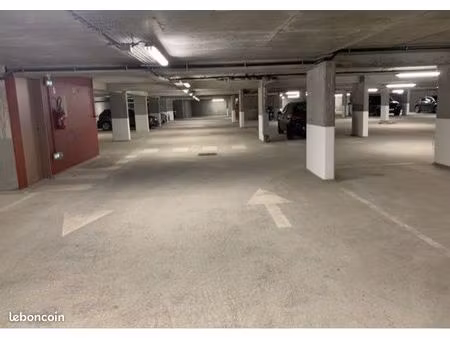 location place de parking