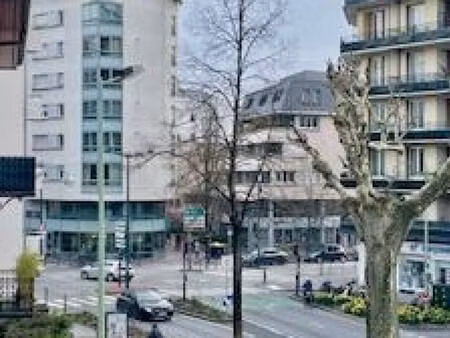 local d'activités à vendre