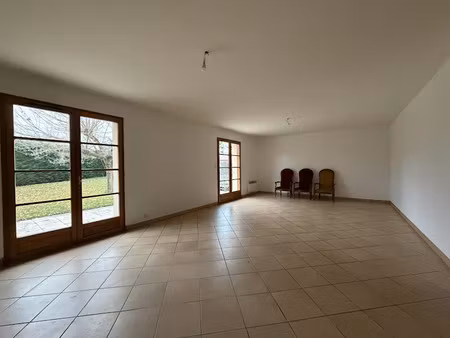 vente maison 5 pièces 121 m² à bellerive-sur-allier (03700)  237 000 €