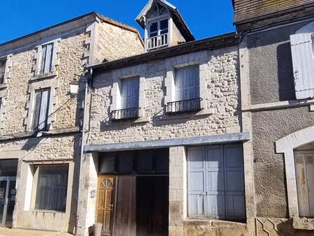 petite maison centre bourg avec garage