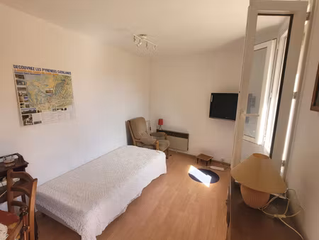 appartement meublé et équipé secteur saint-laurent-de-cerdan